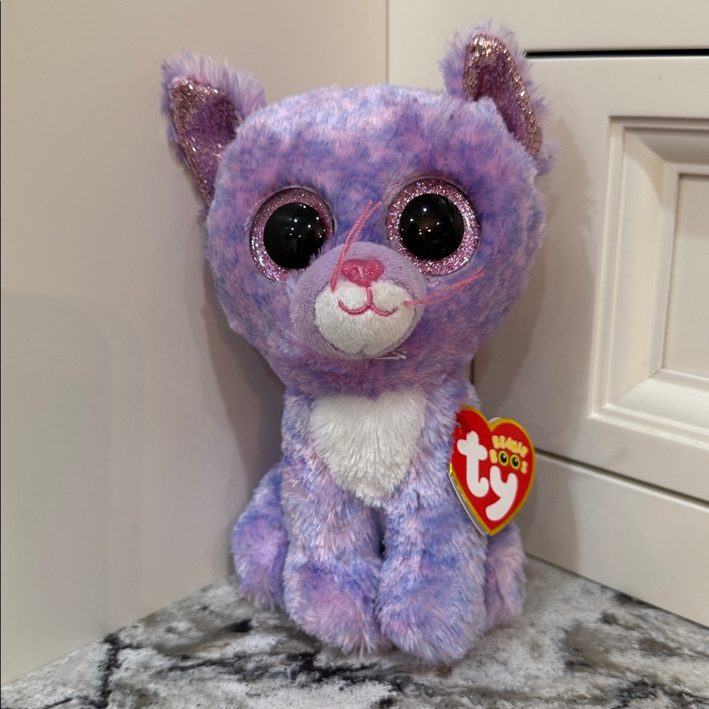 Ty Beanie Boos "Cassidy the cat" plush toy Approximately 7 inches Tags attached